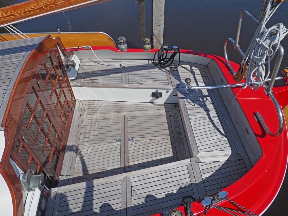 picture Deck equipment